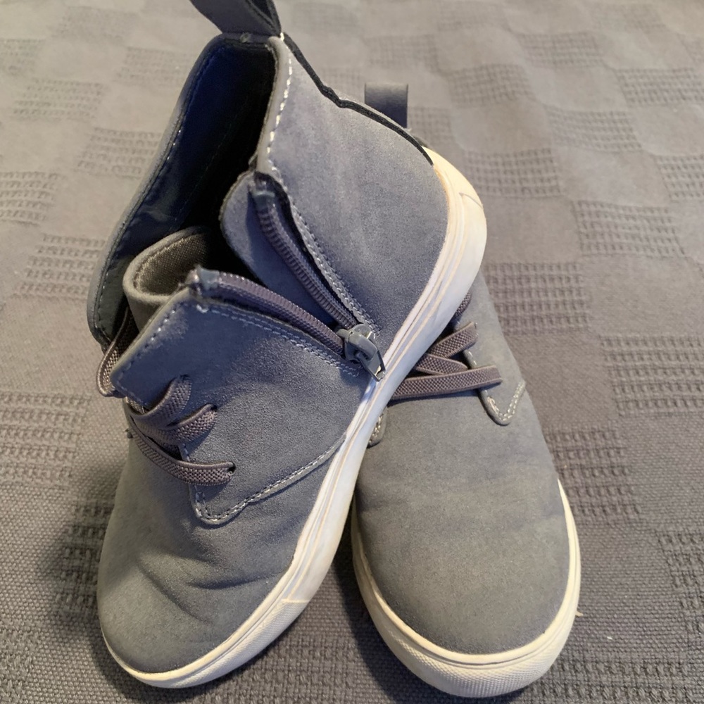 Toddler side zip, suede boot